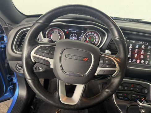 Used 2016 Dodge Challenger R/T Scat Pack w/ Leather Interior Group RWD image 20