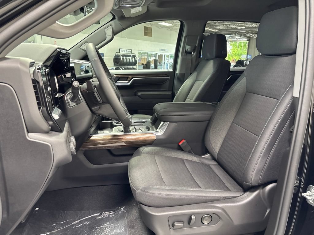 New 2026 Chevrolet Silverado 1500 RST AWD/4WD image 9