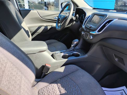 Used 2022 Chevrolet Equinox LT image 12
