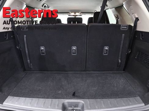 Used 2025 Nissan Pathfinder SV FWD image 9