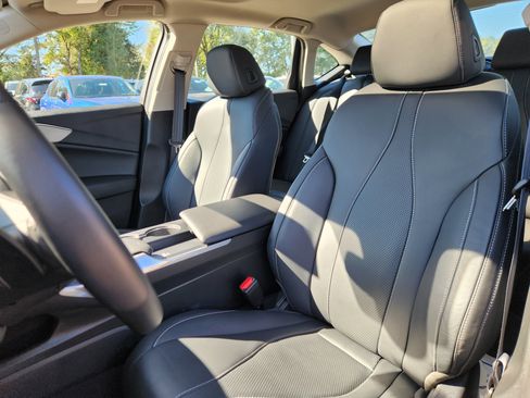 Certified 2025 Acura TLX w/ Technology Package image 7