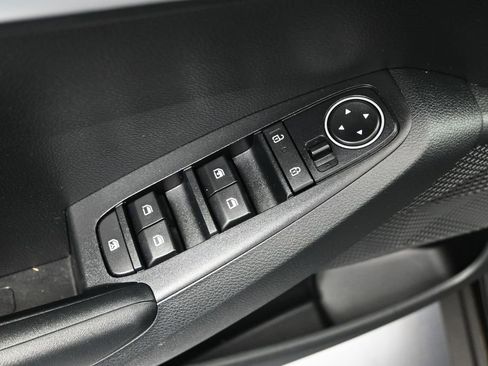 New 2026 Kia Seltos LX FWD image 11