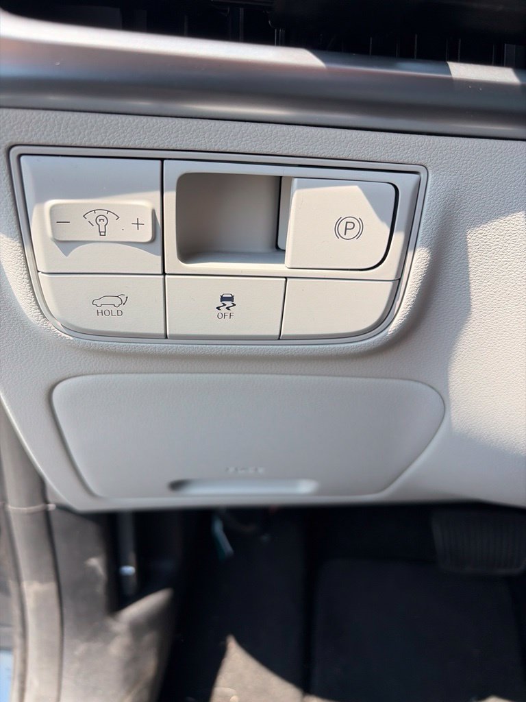 Used 2025 Hyundai Tucson Limited AWD/4WD image 13