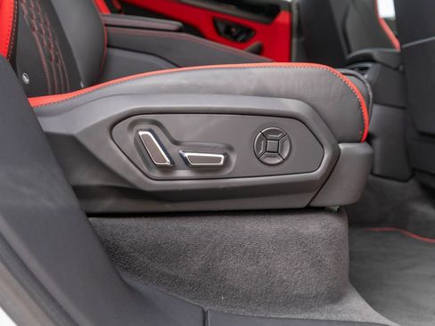 Used 2023 Lamborghini Urus S AWD/4WD image 37
