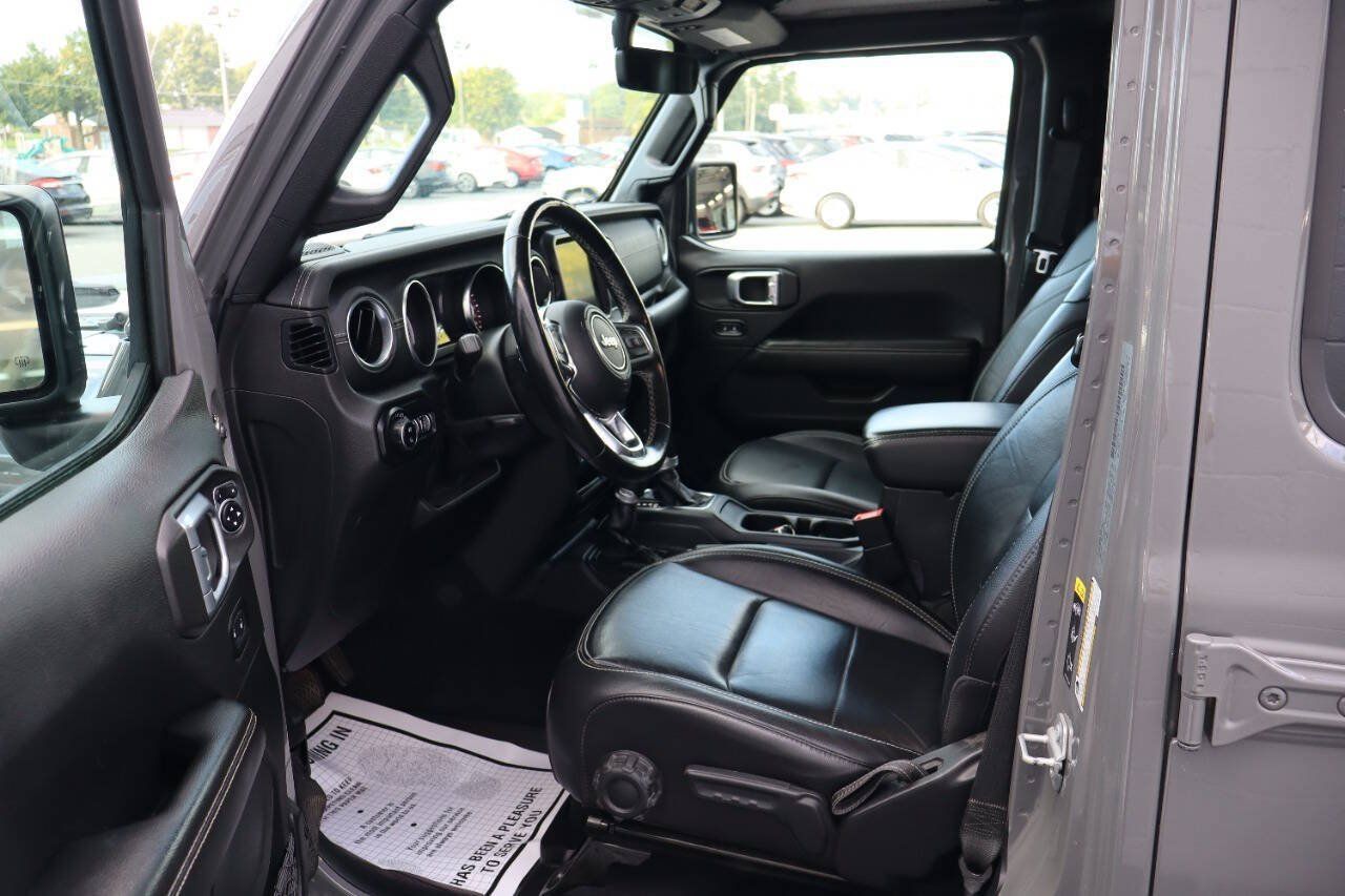 Used 2020 Jeep Gladiator Overland w/ Popular Equipment Package AWD/4WD image 6