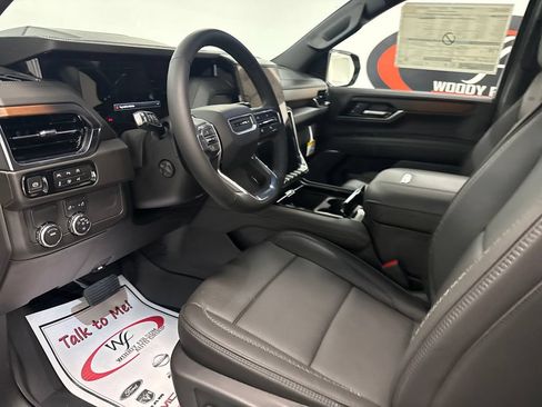 New 2026 GMC Yukon XL Denali w/ LPO, Floor Liner Package RWD image 9