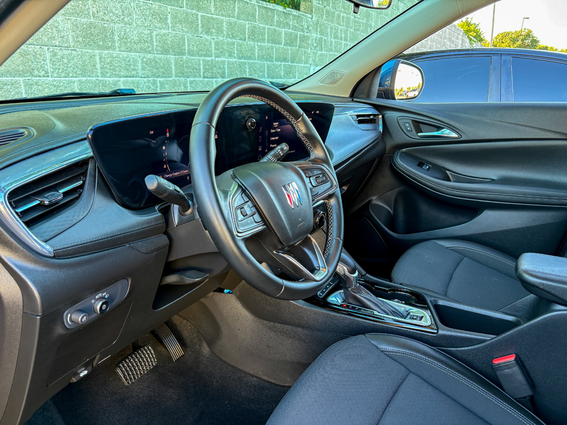 Used 2024 Buick Encore GX Preferred AWD/4WD image 15