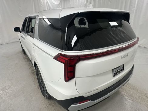New 2026 Kia Carnival LXS image 5