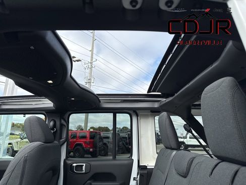 New 2026 Jeep Wrangler Sport S image 31