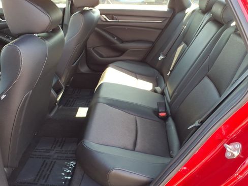 Used 2019 Honda Accord Sport image 7