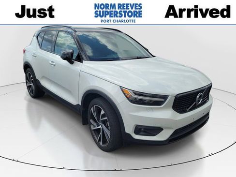 Used 2020 Volvo XC40 T5 R-Design AWD/4WD image 1