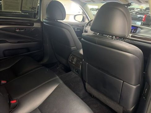 Used 2016 Lexus LS 460 AWD w/ Comfort Package image 10