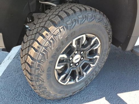 New 2026 Chevrolet Silverado 1500 ZR2 AWD/4WD image 16