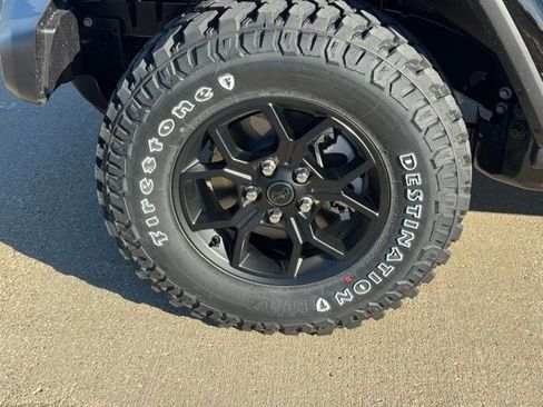 New 2026 Jeep Gladiator Sport AWD/4WD image 44