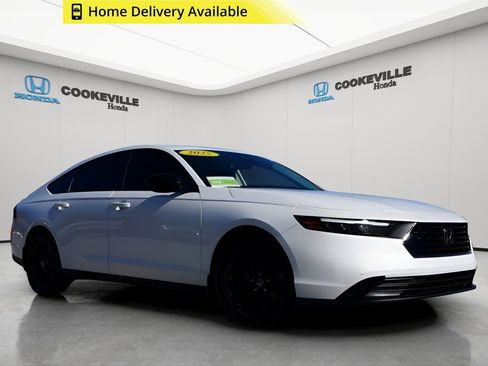 Used 2025 Honda Accord SE image 1