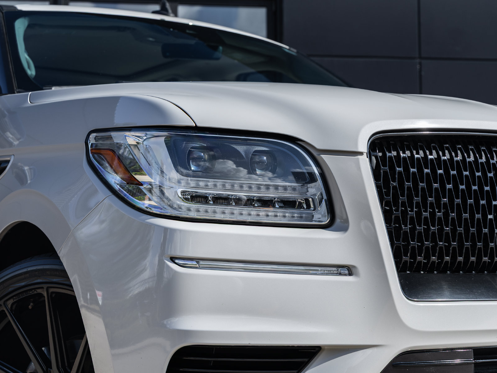 Used 2021 Lincoln Navigator Reserve w/ Luxury Package RWD image 18