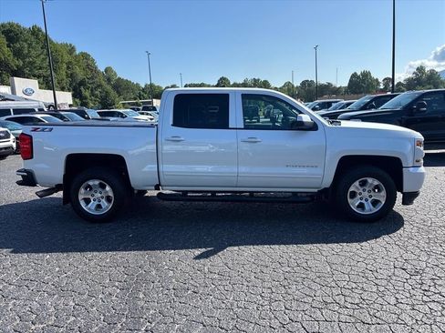 Used 2018 Chevrolet Silverado 1500 LT w/ All Star Edition AWD/4WD image 9