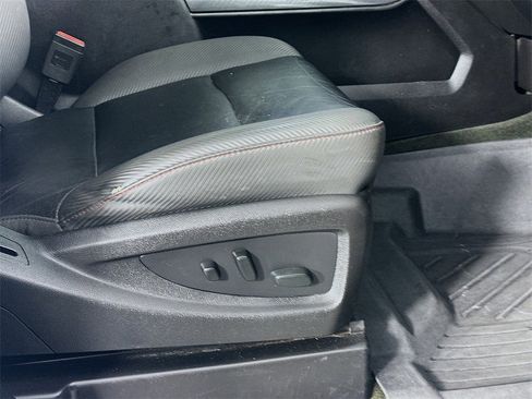 Used 2017 GMC Sierra 2500 SLT w/ All Terrain HD Package image 23