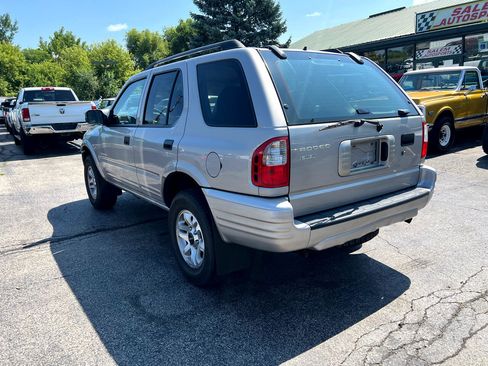 Used 2004 Isuzu Rodeo S image 5