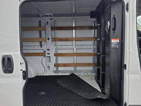 Used 2025 RAM ProMaster 2500 w/ U-Haul Equipment Group FWD image 12
