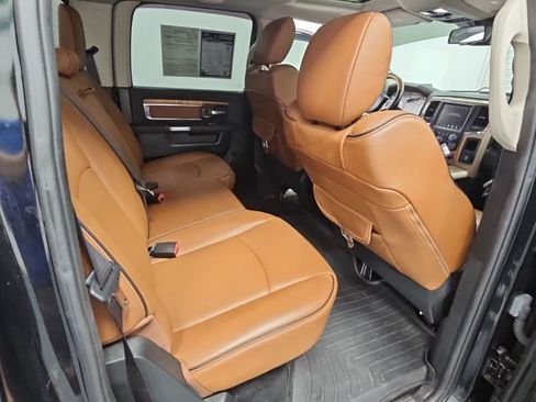 Used 2016 RAM 1500 Laramie Longhorn w/ Convenience Group AWD/4WD image 40