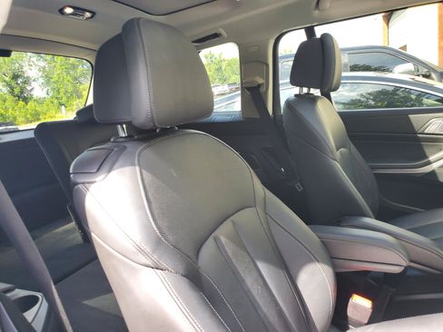 Used 2020 BMW X7 xDrive40i w/ Cold Weather Package AWD/4WD image 45