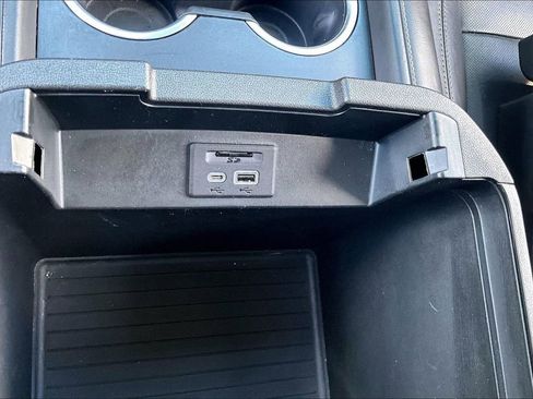 Used 2021 Chevrolet Tahoe Premier RWD image 16
