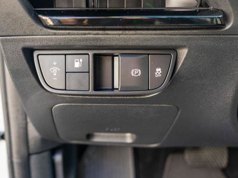 Certified 2024 Kia EV6 Light image 17