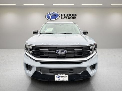 New 2027 Ford Expedition Platinum w/ Platinum Ultimate Package AWD/4WD image 2