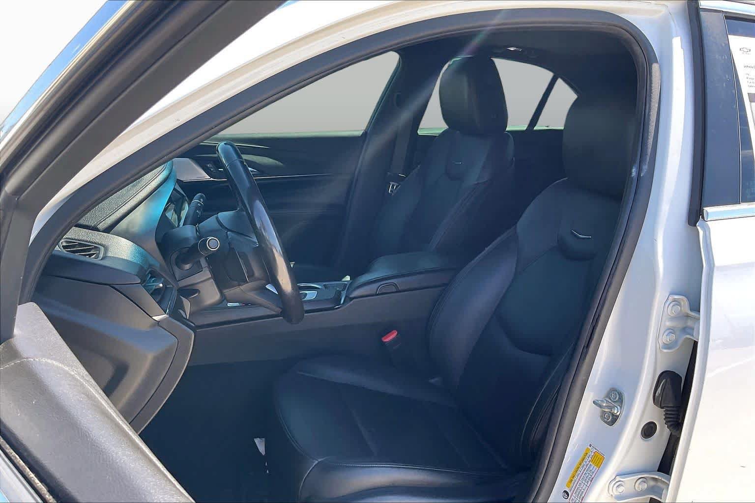 Used 2020 Cadillac CT4 Premium Luxury RWD image 5