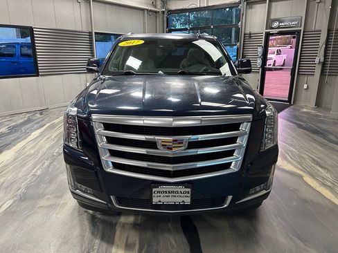 Used 2017 Cadillac Escalade Premium Luxury AWD/4WD image 39