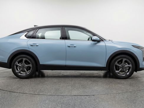 Used 2025 Kia K4 LXS image 11