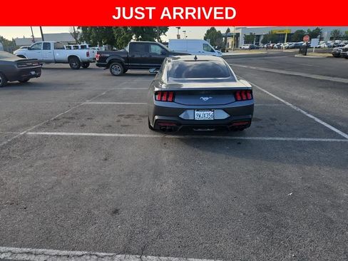 Certified 2025 Ford Mustang Coupe RWD image 6