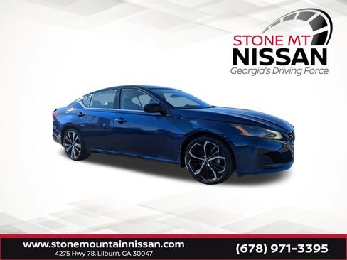 Used 2023 Nissan Altima 2.5 SR image 1