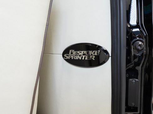 Used 2019 Mercedes-Benz Sprinter 2500 w/ Premium Package image 61