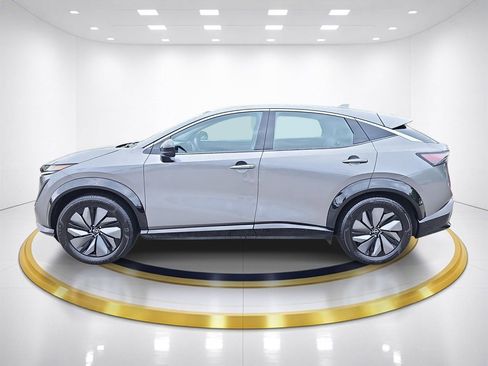 Used 2023 Nissan Ariya Engage image 10