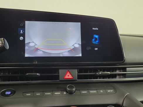 New 2025 Hyundai Elantra SEL image 14