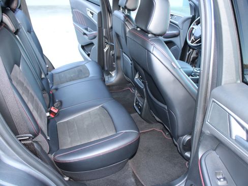 Used 2024 Ford Edge ST-Line image 13