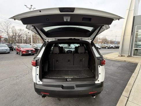 Used 2023 Chevrolet Traverse RS image 7