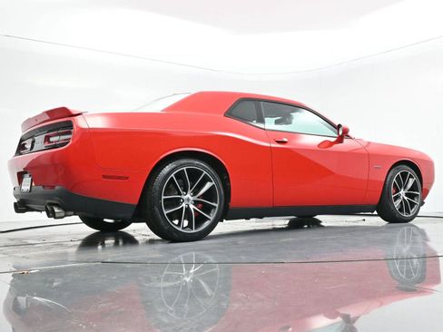 Used 2018 Dodge Challenger R/T w/ Performance Handling Group image 49