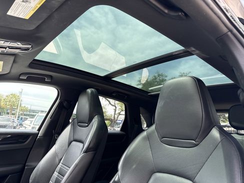 Used 2019 Porsche Cayenne AWD/4WD image 14
