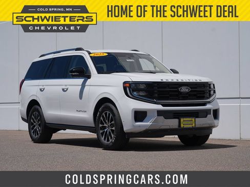 Used 2025 Ford Expedition Platinum AWD/4WD image 1