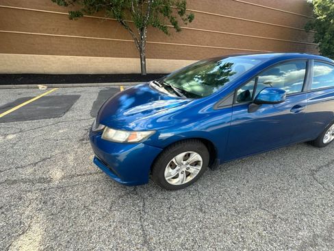 Used 2013 Honda Civic LX image 4