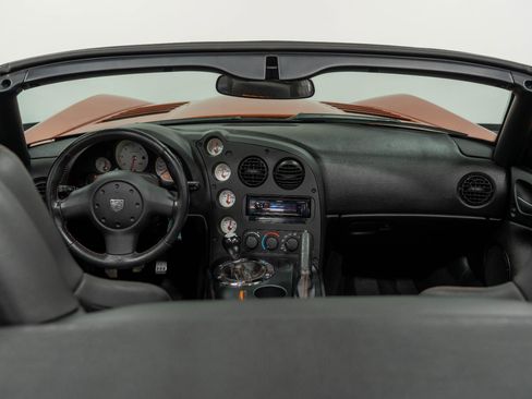 Used 2005 Dodge Viper SRT-10 w/ Copperhead Edition Group RWD image 97