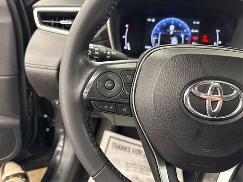 Used 2023 Toyota Corolla Cross XLE w/ Convenience Package AWD/4WD image 29