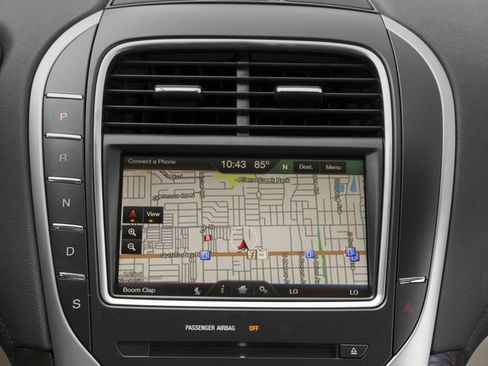 Used 2016 Lincoln MKX Reserve w/ Luxury Package image 16