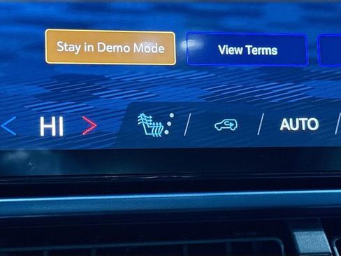 New 2026 Chevrolet Equinox EV LT AWD/4WD image 21