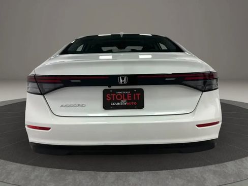 Used 2023 Honda Accord EX image 4