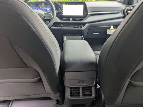 New 2026 Chevrolet Equinox LT w/ Safety and Technology Package FWD image 27