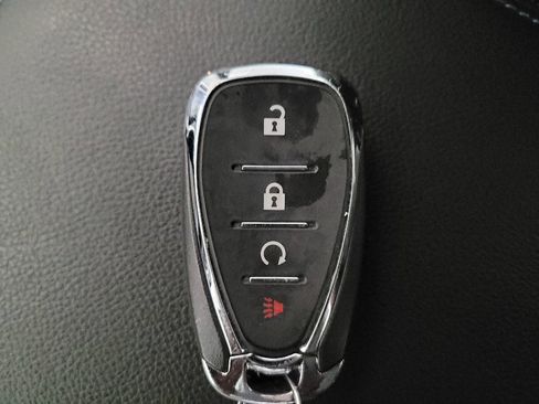 Used 2017 Chevrolet Volt Premier w/ Driver Confidence II Package FWD image 32